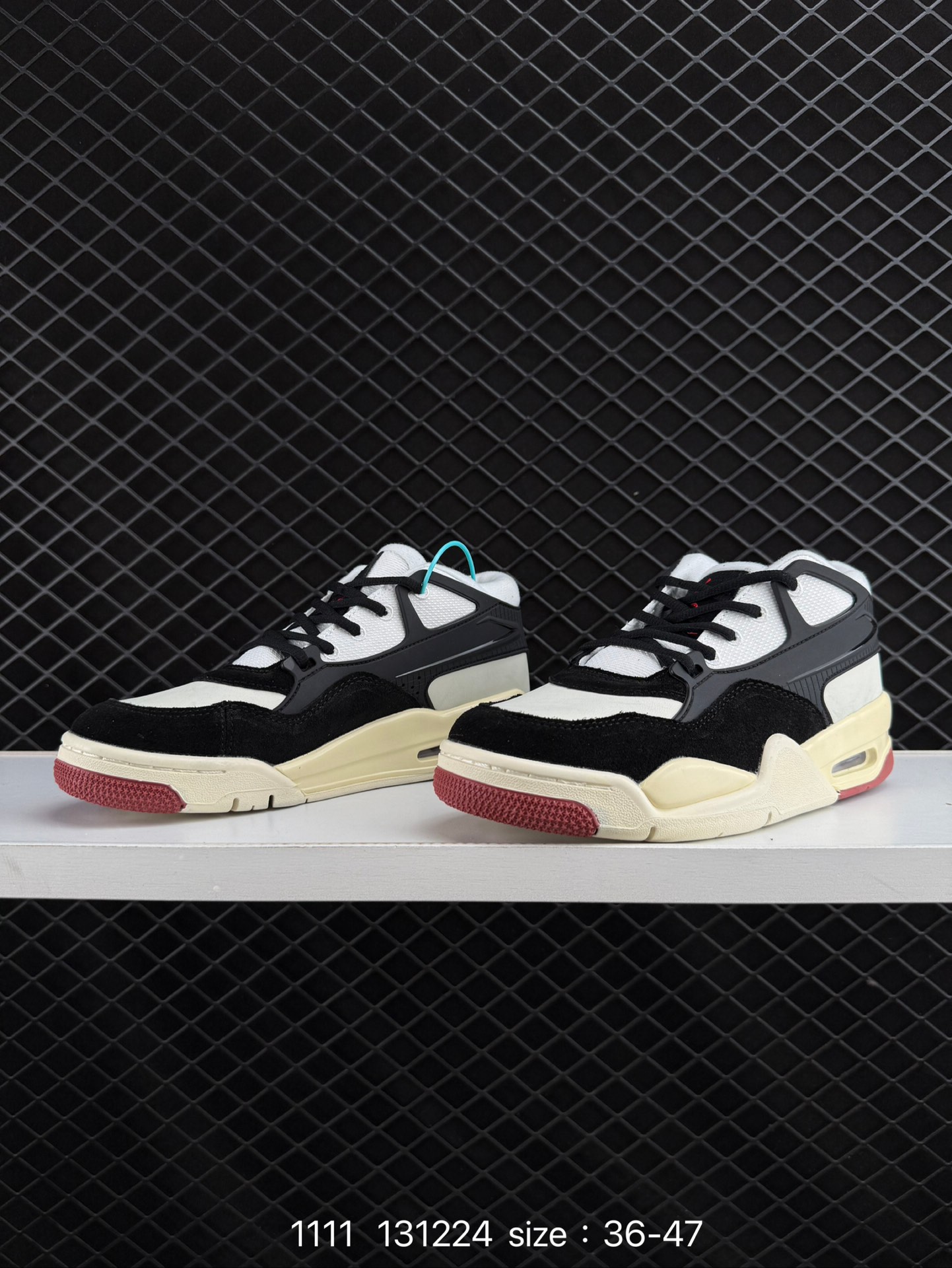 NK Wmns Air Jordan 4 Retro RM